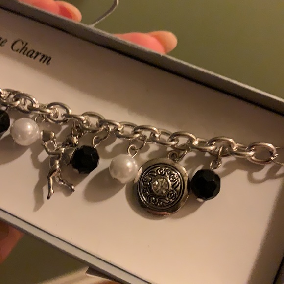 Funky charm bracelet - Picture 3 of 5
